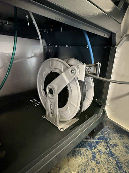 BOSS BOYS SD12100HR internal hose reel storage
